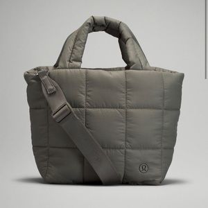NWT lululemon quilted grid crossbody